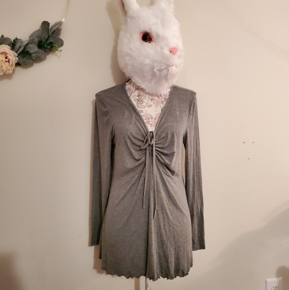 *4 For $10* Ruched Top - Picture 5 of 9